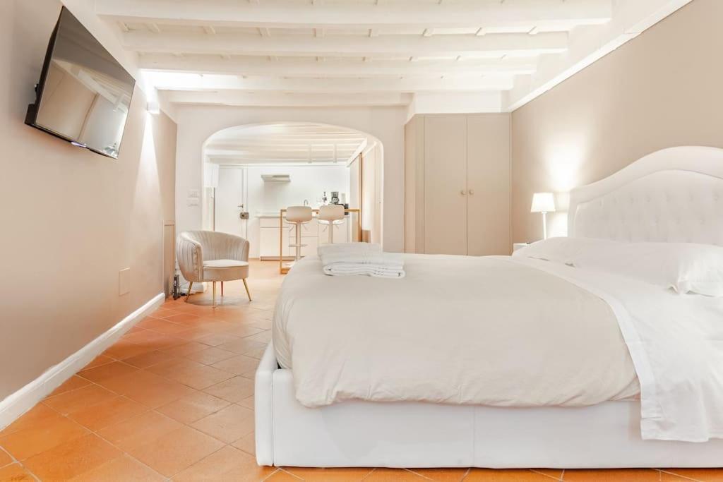 Amazing Apartment In Piazza Santa Croce Firenze Bagian luar foto