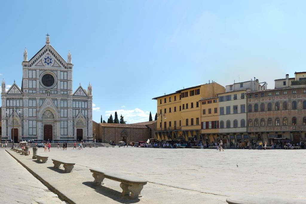 Amazing Apartment In Piazza Santa Croce Firenze Bagian luar foto