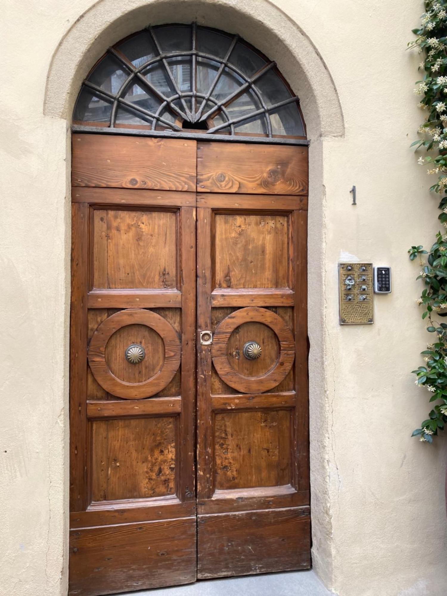 Amazing Apartment In Piazza Santa Croce Firenze Bagian luar foto